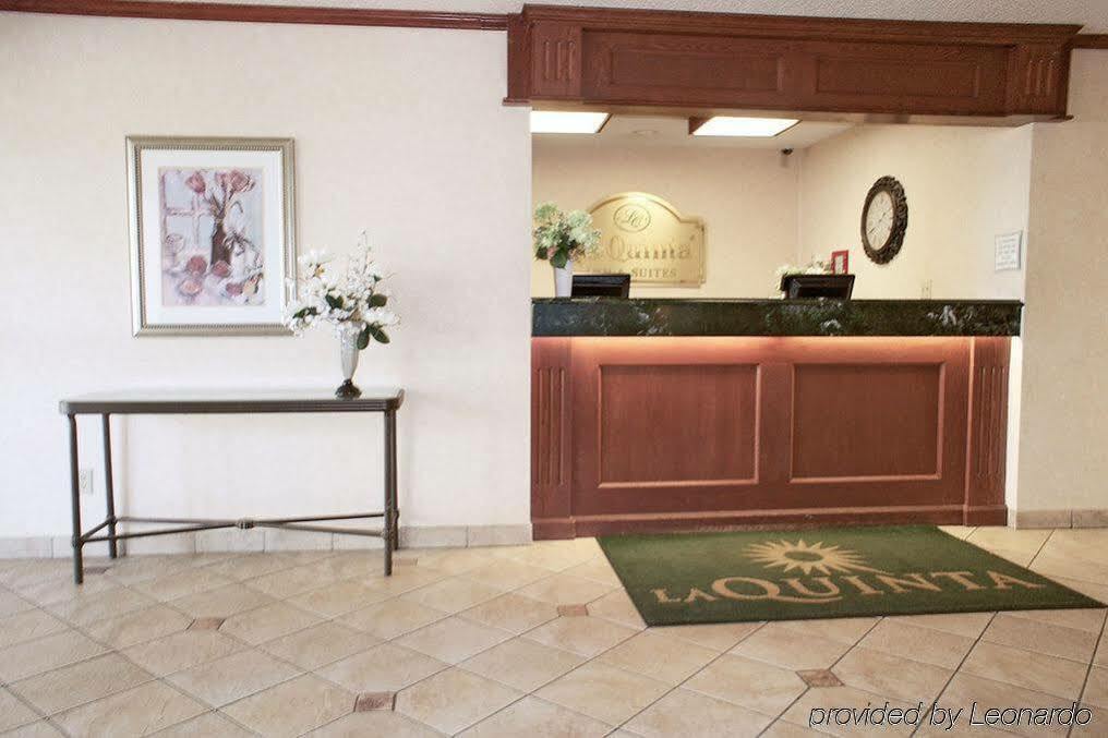 La Quinta By Wyndham Stevens Point Hotel Exterior photo
